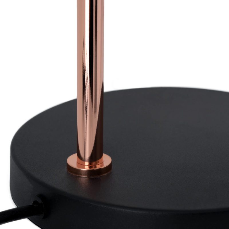 Lampe sur Pied en Metal ISSUS, détail du pied